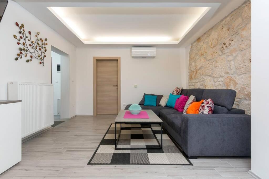 Predivan Novouredeni Apartman U Blizini Mora Banjole Extérieur photo