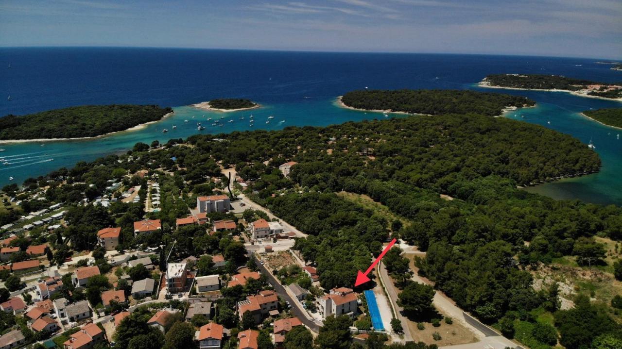 Predivan Novouredeni Apartman U Blizini Mora Banjole Extérieur photo